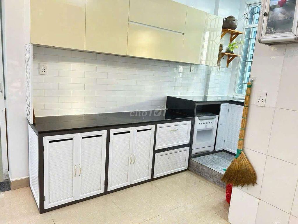 Need to get the apartment leased to 66/24 Nguyễn Văn Luông, District 6