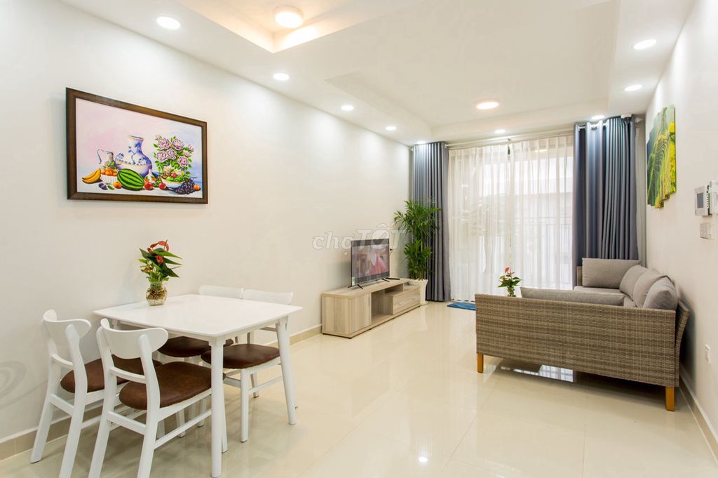 Renting apartments, 11th and 120 meters, 3 bedrooms, 15 million.