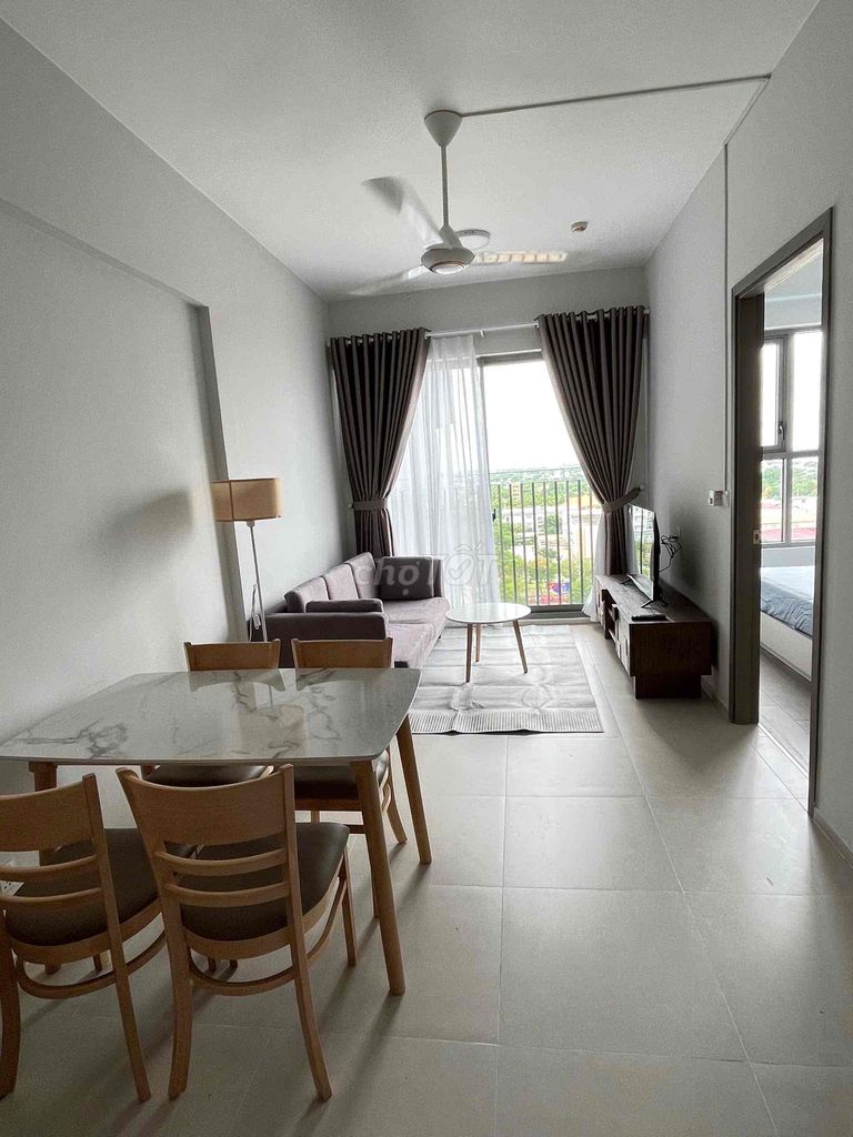 The two bedrooms, the corner, the one with the winch that hired Full interior. Ten million a month.