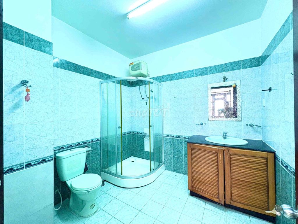 One bedroom is empty. The family plan to fill the interior is extremely open.