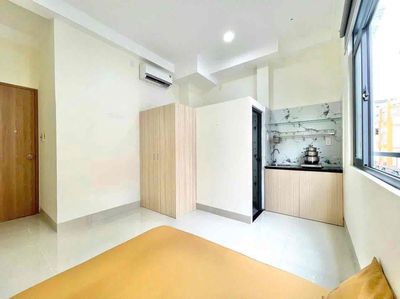 It's a very low-cost Bùi Đình Tuý apartment near the University of hutech