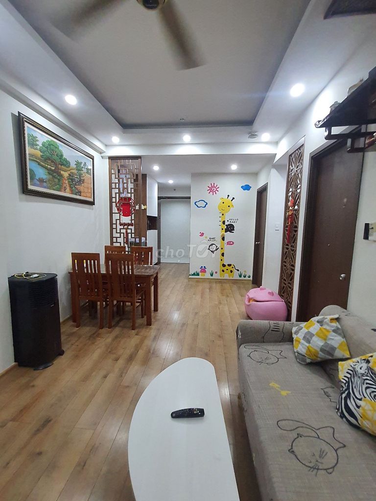 Rent Green River area 6'2"/2/2 bedrooms 2 full-ton interior toilets for 11 million.