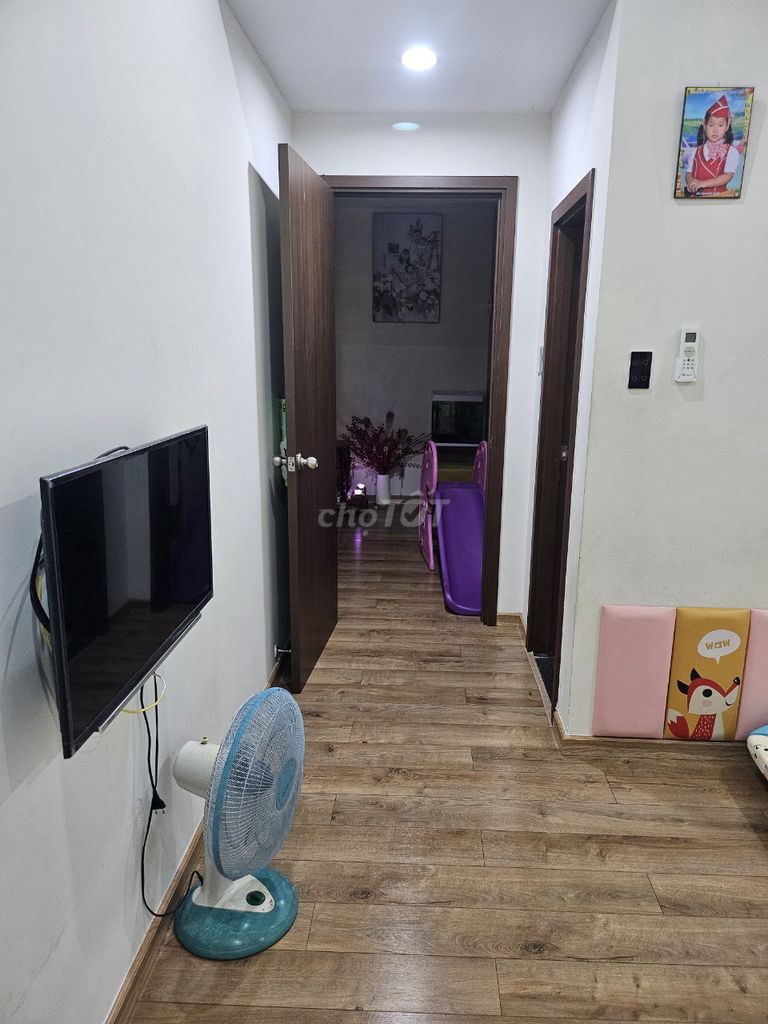 Rent Green River area 6'2"/2/2 bedrooms 2 full-ton interior toilets for 11 million.