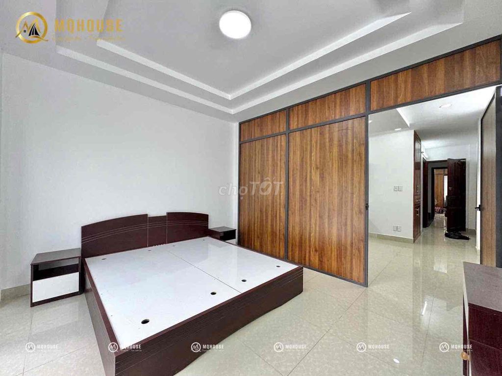 A super wide pacol bedroom. Full interior.