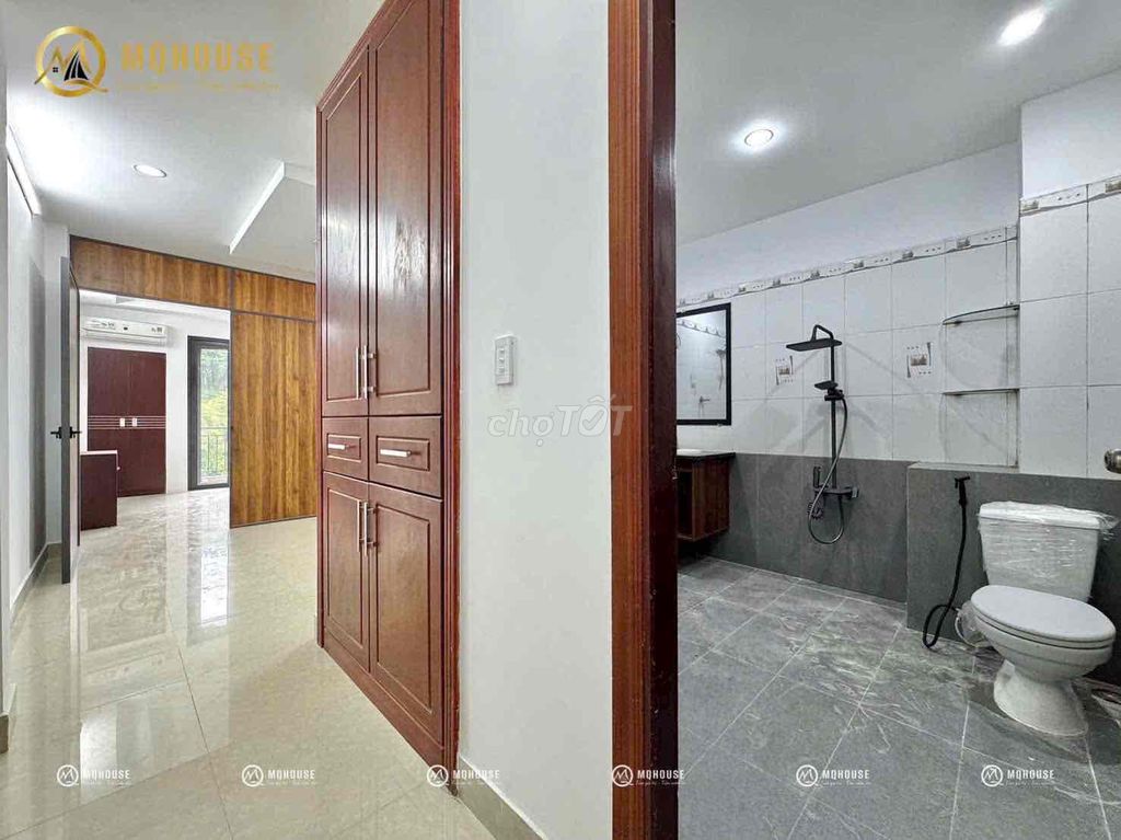A super wide pacol bedroom. Full interior.