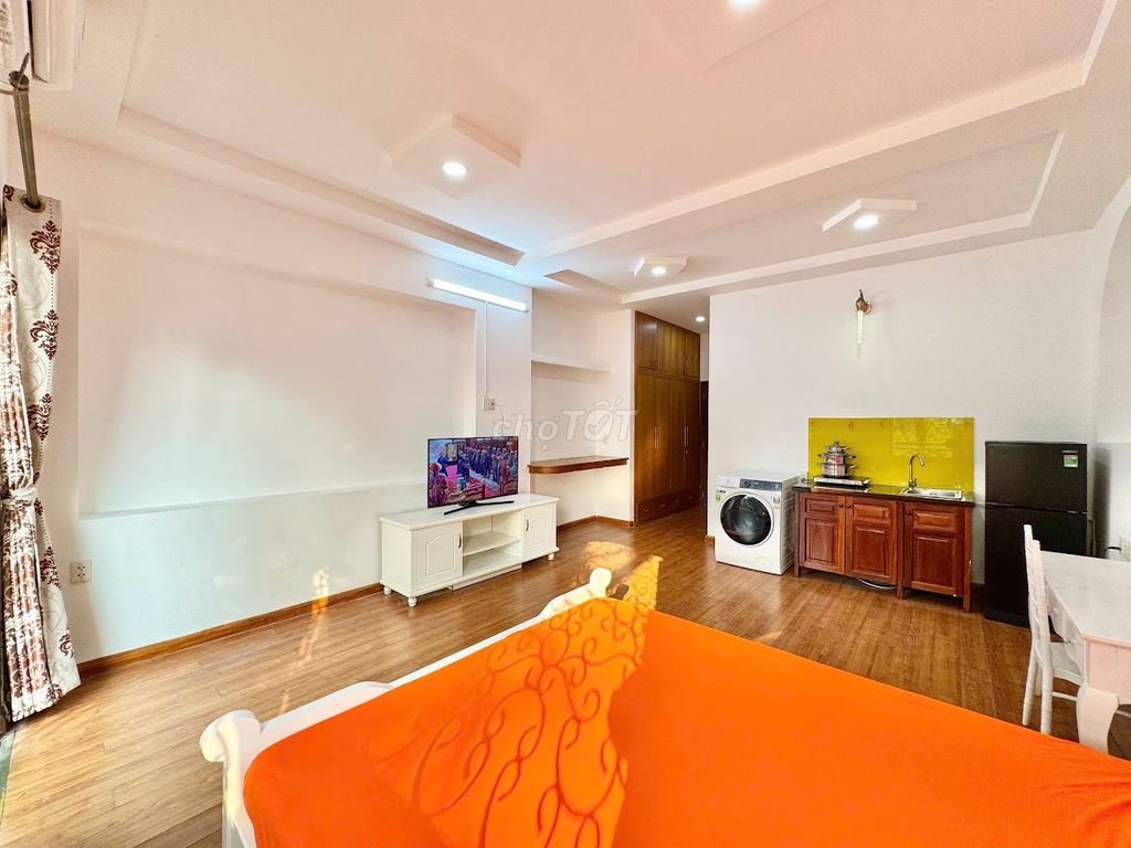 Viewhowowowowowowowowowowowow, 40 M2 Highland Hall, Lê Văn Sỹ.