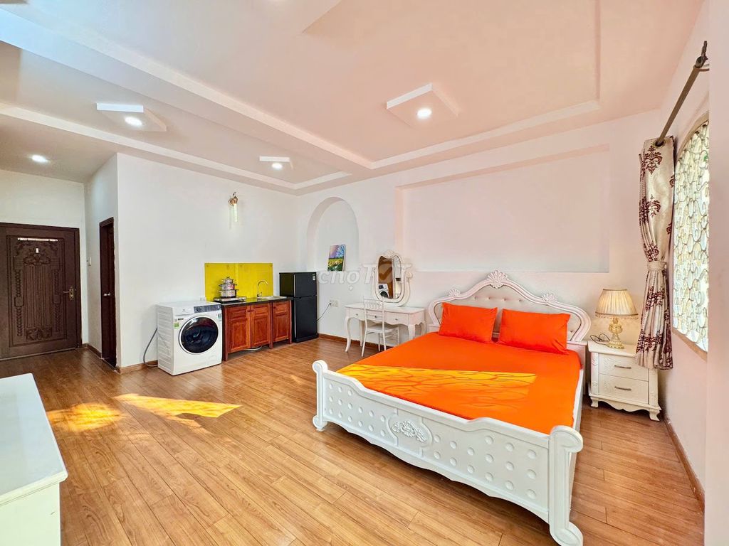 Viewhowowowowowowowowowowowow, 40 M2 Highland Hall, Lê Văn Sỹ.
