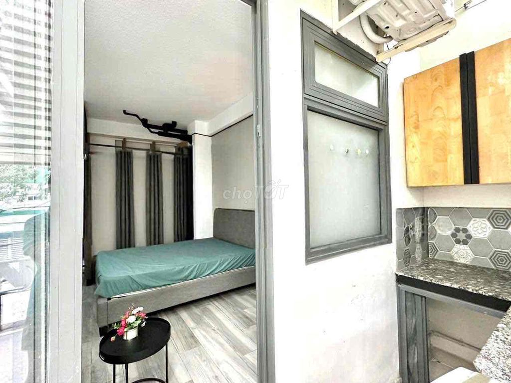 Rent room.