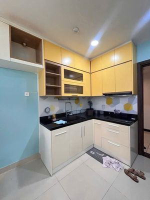 Two bedrooms. One toilet. 14 million million.