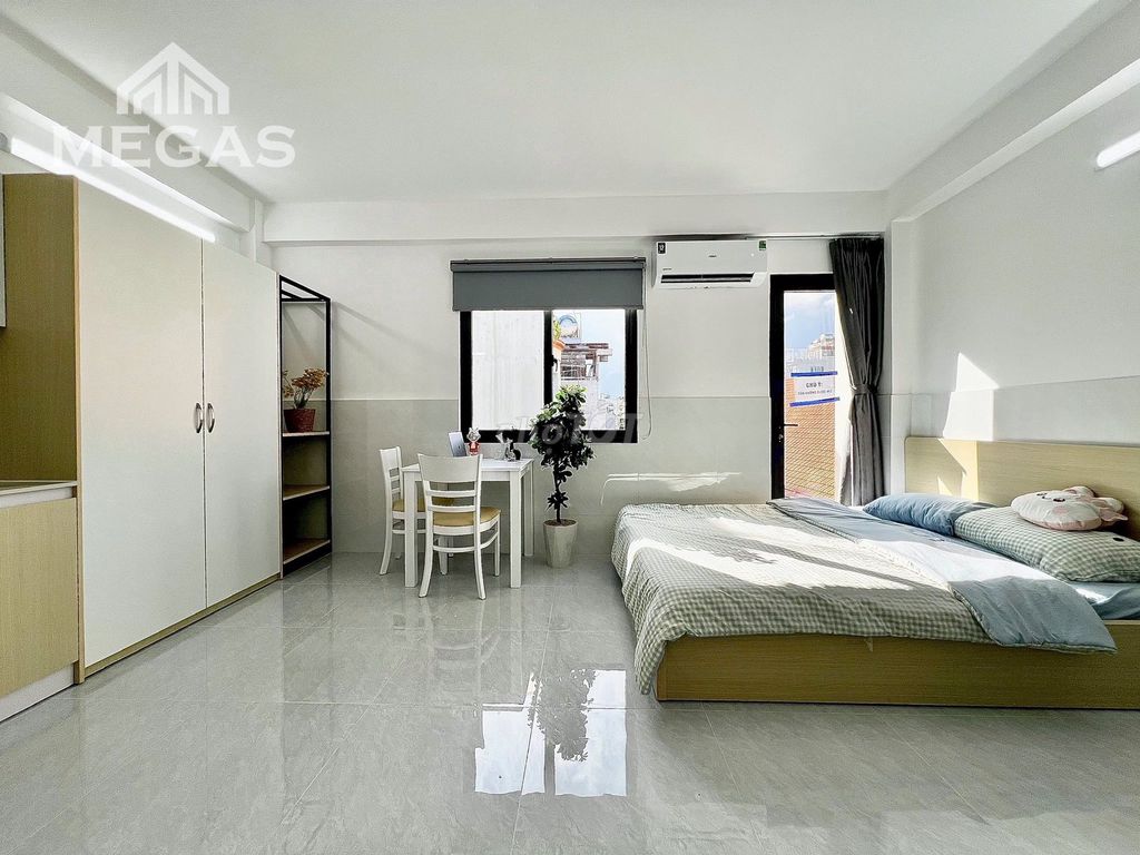 The new balconies are 100%-full furniture - right around the corner oftte mart Gò Vấp
