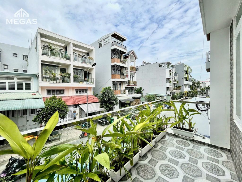 new balcony house - full interior - right in the software park
