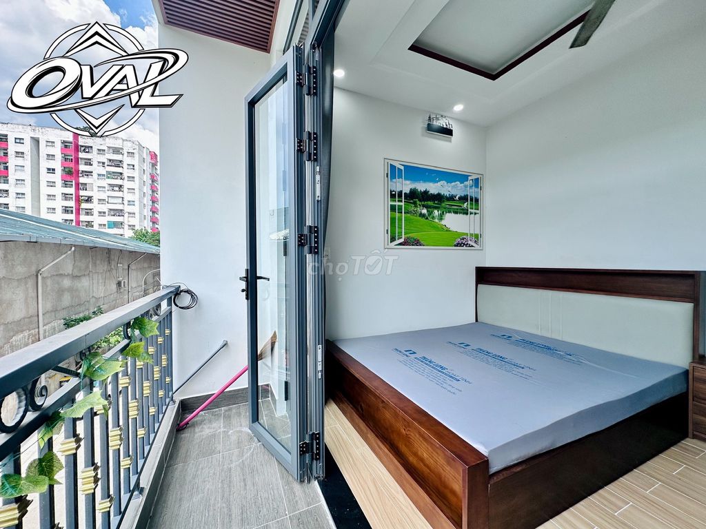 The new balconies are 100% new - full interior - right here atart Phan Huy Ích