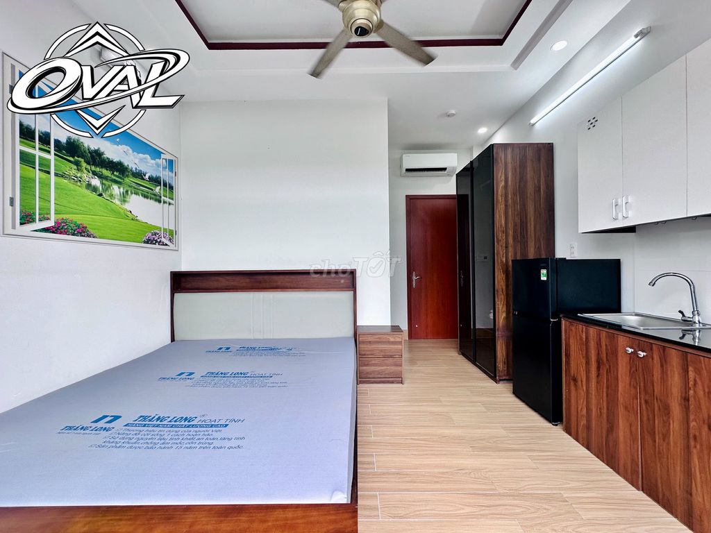 The new balconies are 100% new - full interior - right here atart Phan Huy Ích