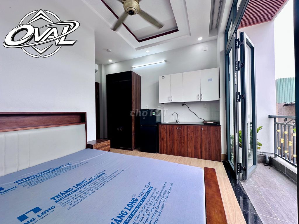 The new balconies are 100% new - full interior - right here atart Phan Huy Ích