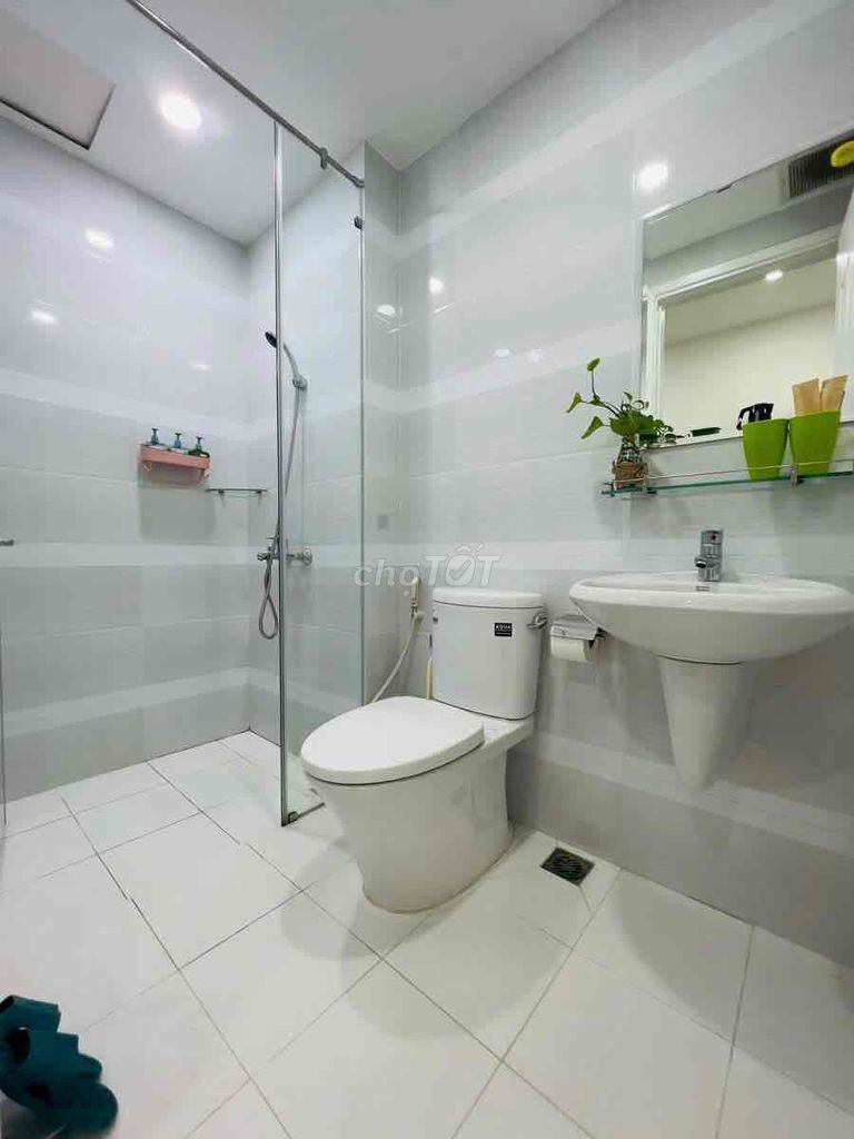Masteri Millennium apartment with balcony.