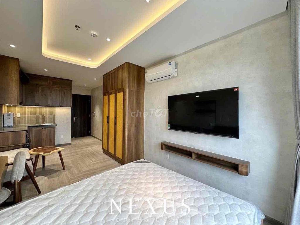 Studio Lê Đức Thọ.