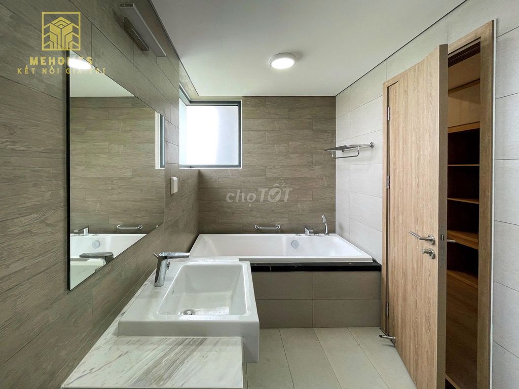 The Diamond Alanta double is 117 meters. Three-story 10-story bedrooms wide. Only 20 million.
