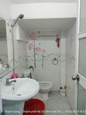 House 1 305. 5th floor x11 meters 3 Room 3 Nguyễn Trung Nguyệt toilet