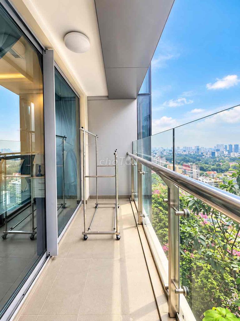 We're going to hire vincom to start 72 Lê Thánh Tôn-- 1st District 1: 160 m2