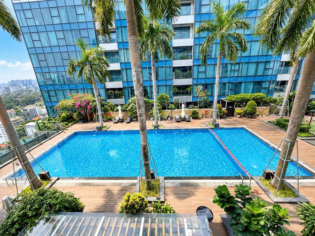 We're going to hire vincom to start 72 Lê Thánh Tôn-- 1st District 1: 160 m2