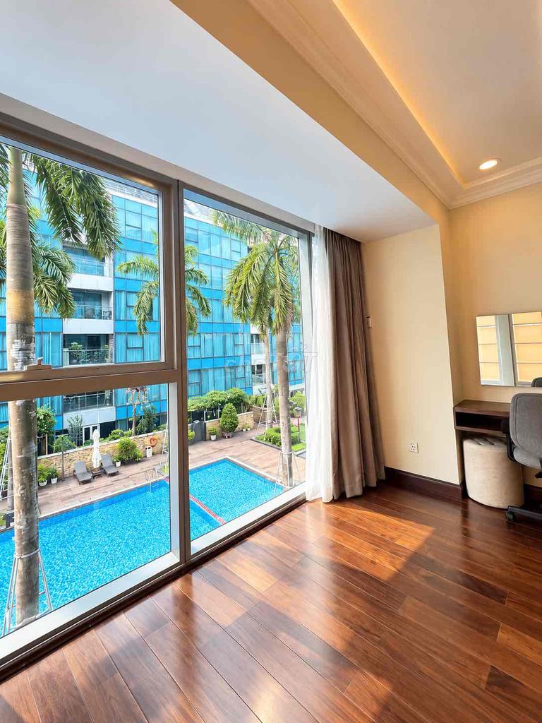We're going to hire vincom to start 72 Lê Thánh Tôn-- 1st District 1: 160 m2