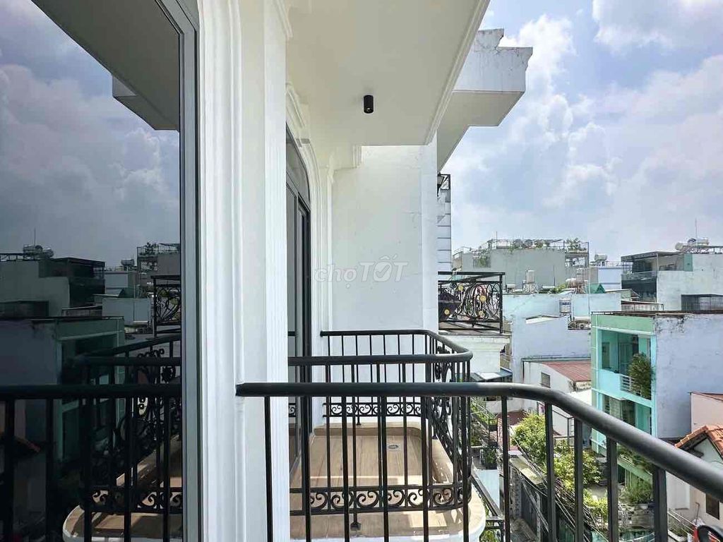 Tân Bình senior apartment for rent — touching “the subtlest living side of a bag