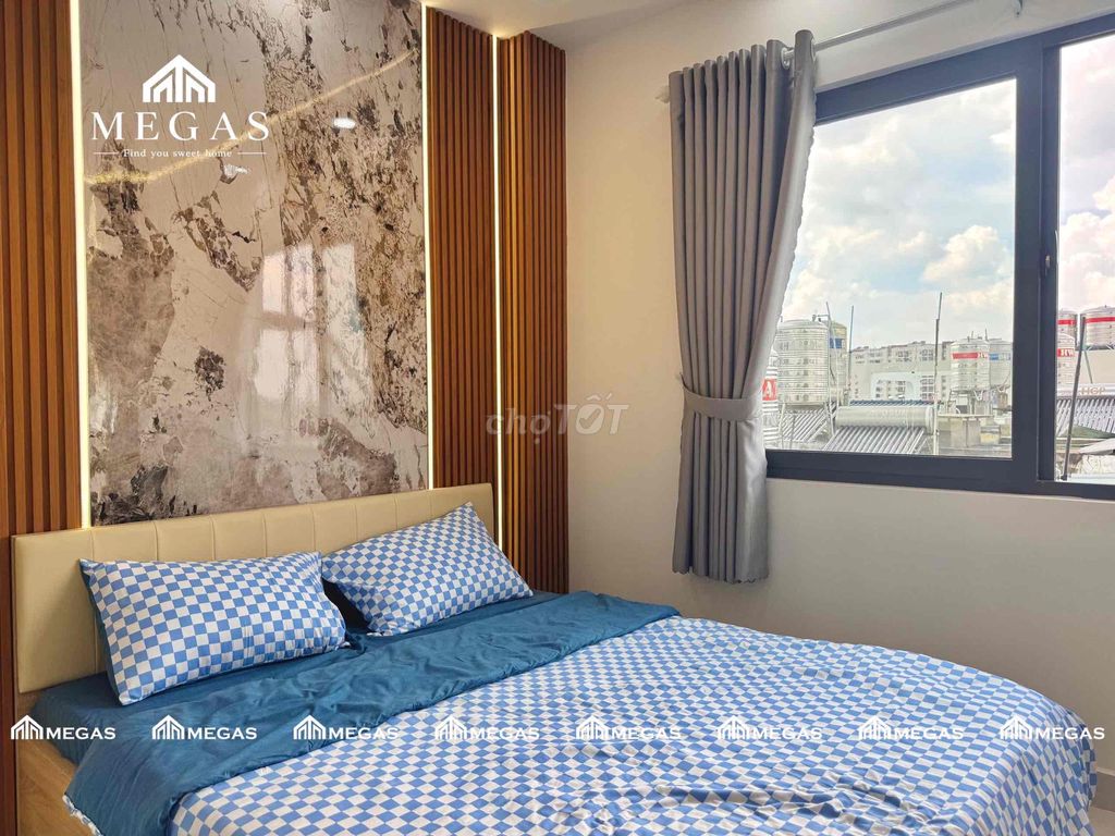 High-end service apartment, Lạc Long Quân. Through the 10th district.