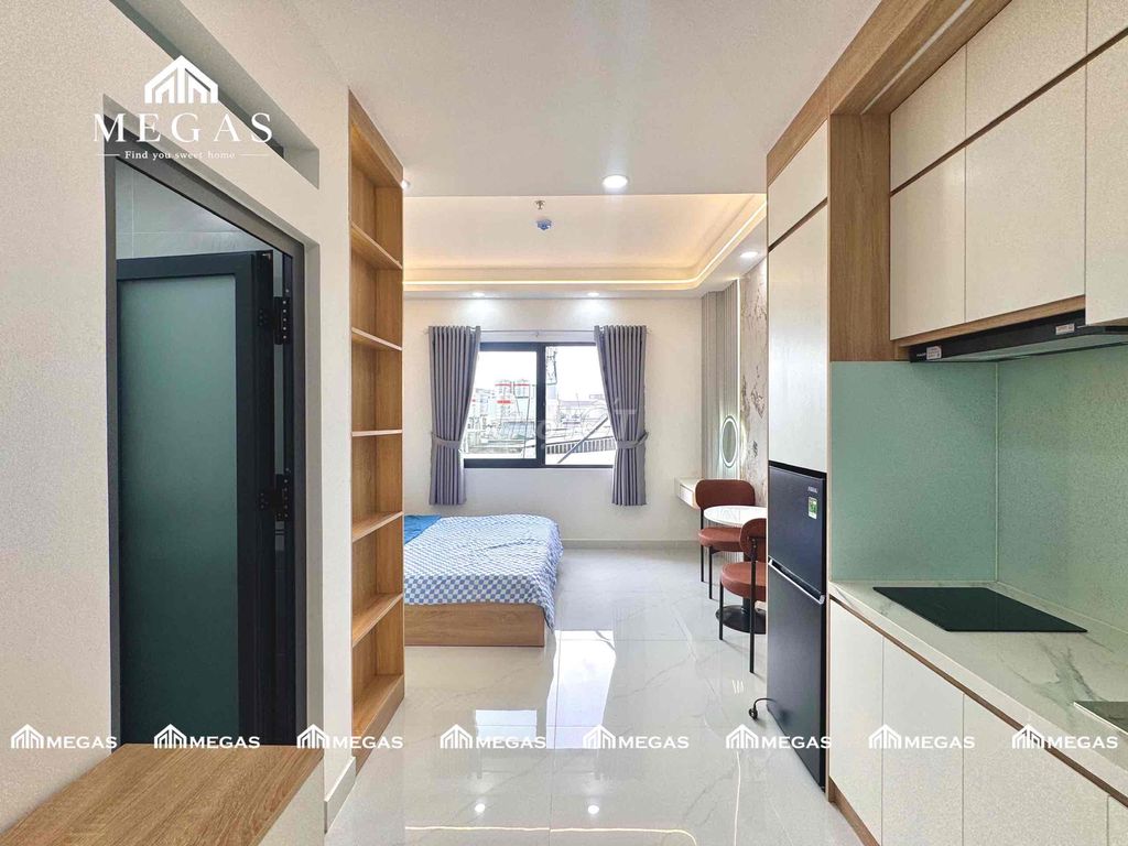 High-end service apartment, Lạc Long Quân. Through the 10th district.