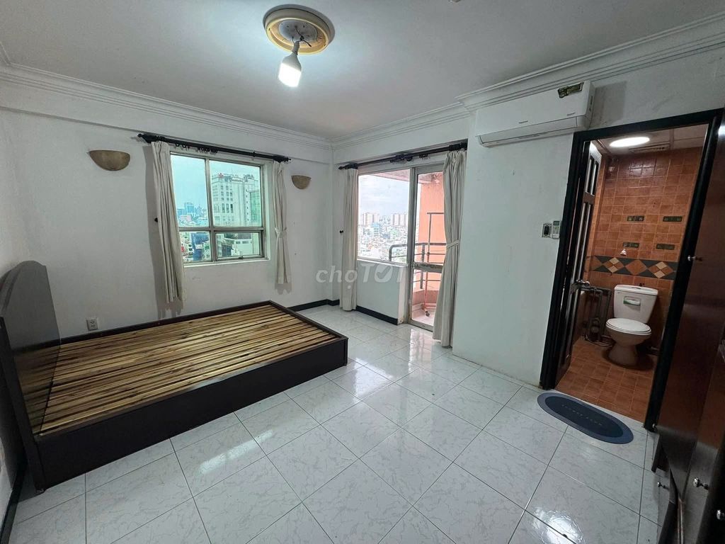 Safely populated, Nguyễn Văn Quá has two bedrooms, 83 meters2, at 3.5 million a month of furniture.