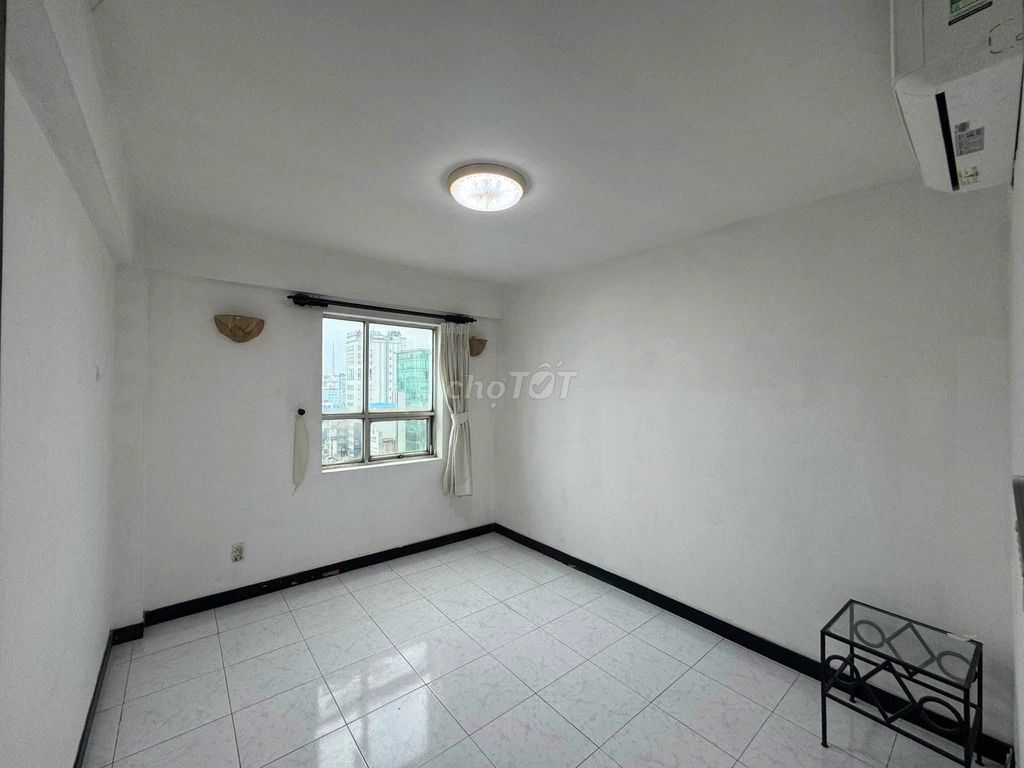 Safely populated, Nguyễn Văn Quá has two bedrooms, 83 meters2, at 3.5 million a month of furniture.