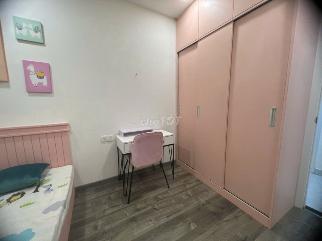Saigon South rents three free full bedrooms at 18.5 million a month.