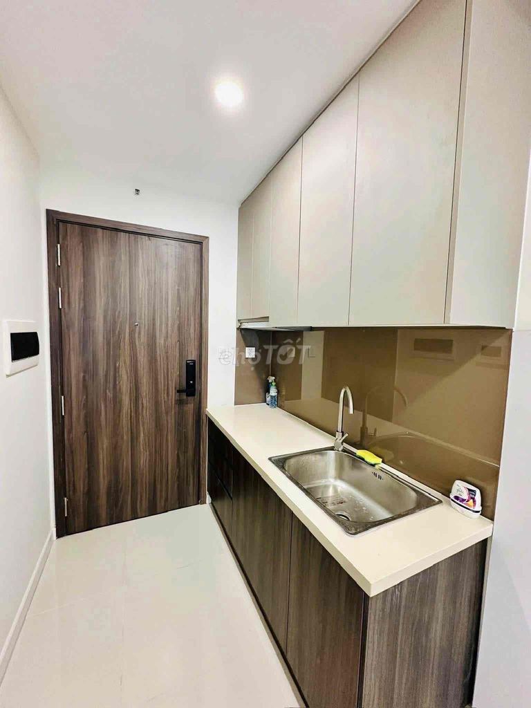 He rents Qq138 m2 Full interior just 8.5 million a month.