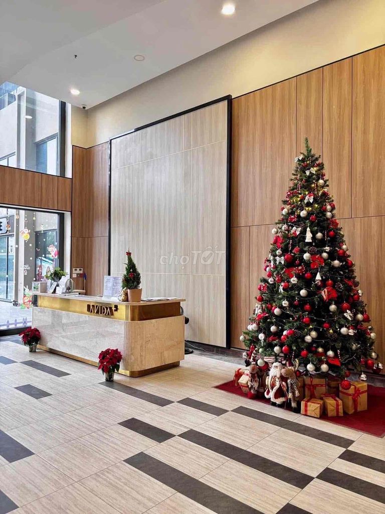 He rents Qq138 m2 Full interior just 8.5 million a month.