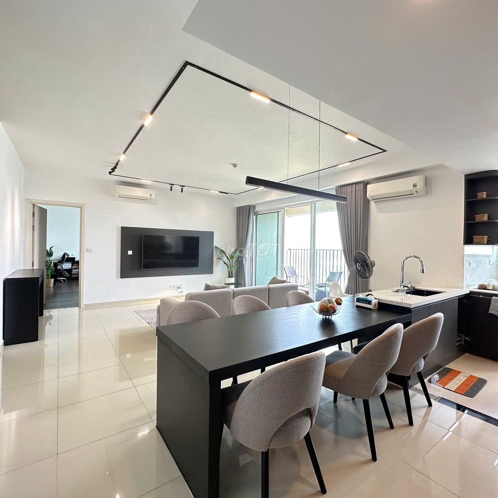 update 3 bedroom 137 M2 Vista Verde beautiful house full of furniture cost 32 million-free.