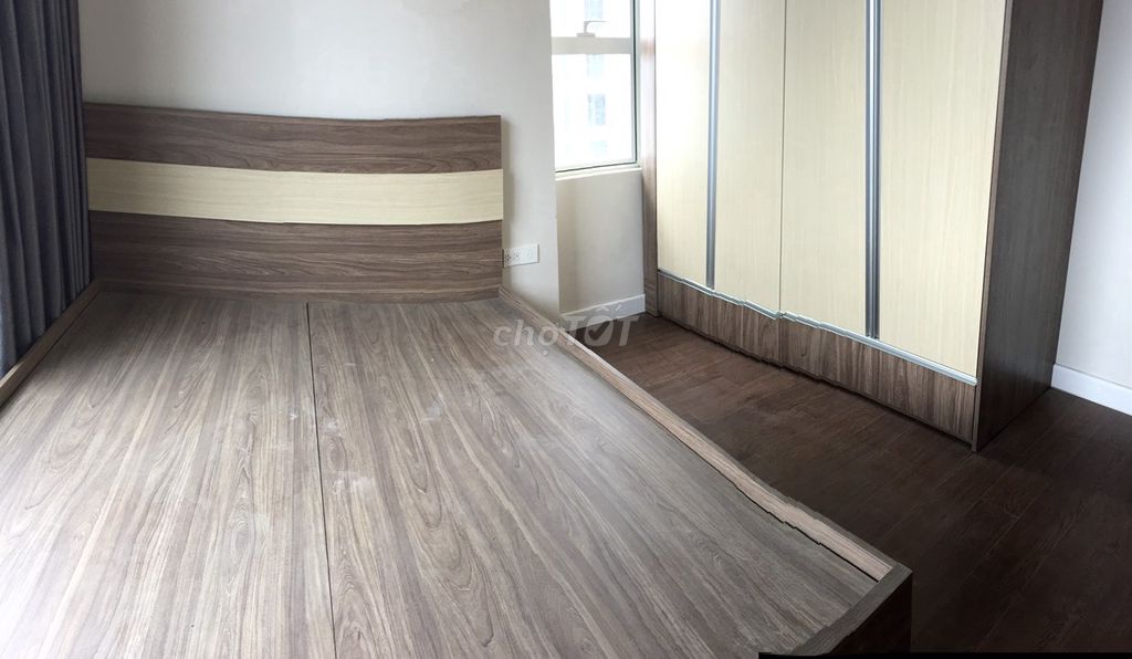 Rent an apartment in Lotus, District 11, 100 meters, 3 bedrooms, 14 million.