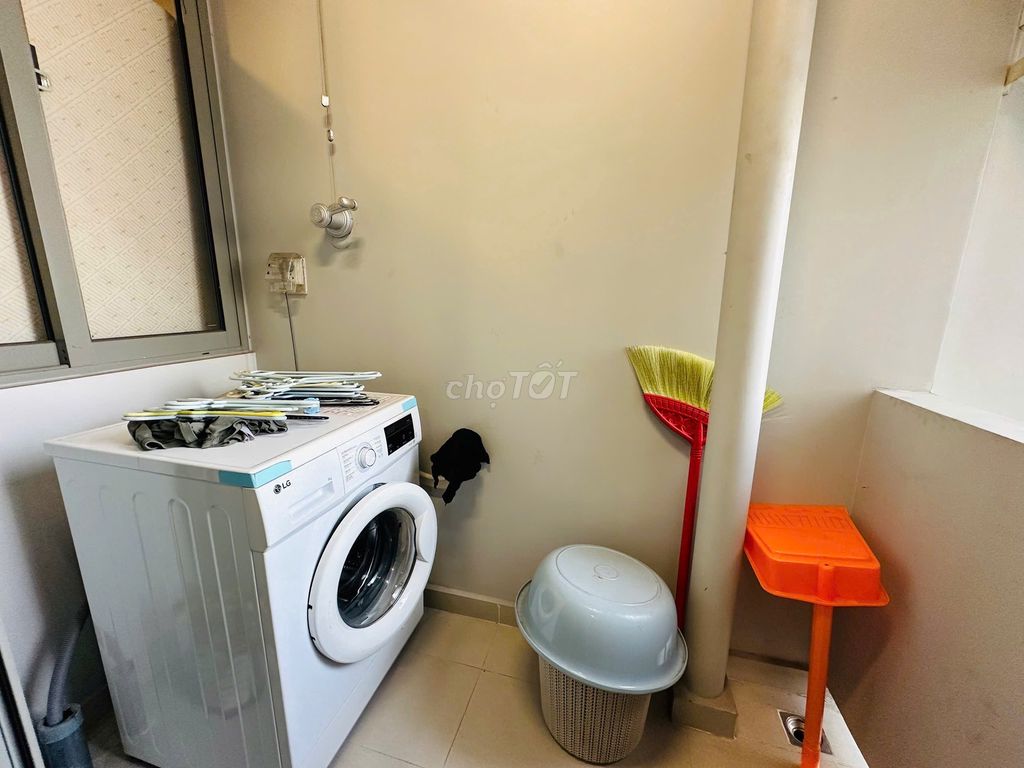 Rent the entire interior, two bedrooms, two toilets, 60 meters2, westgate apartment.