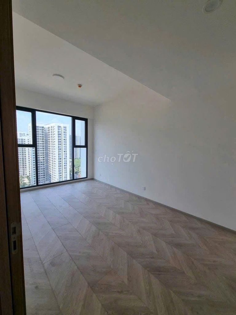 Piffy ten-13 District 12. This is an area of 58 meters 2 bedrooms. ntcb.8 million
