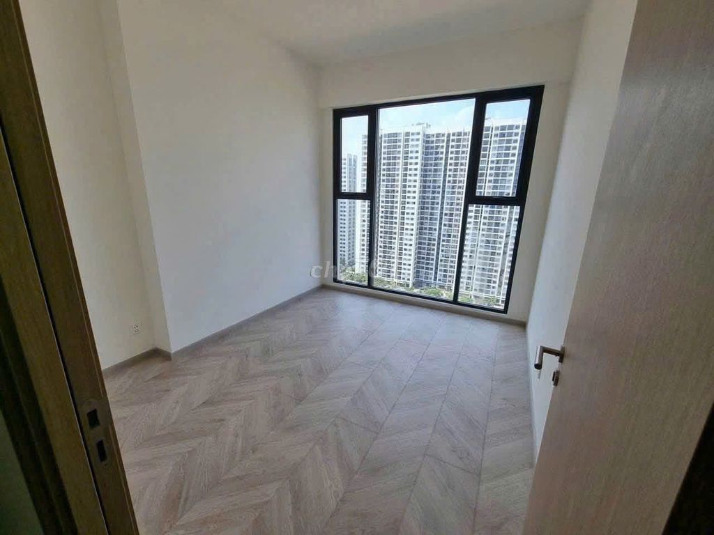 Piffy ten-13 District 12. This is an area of 58 meters 2 bedrooms. ntcb.8 million