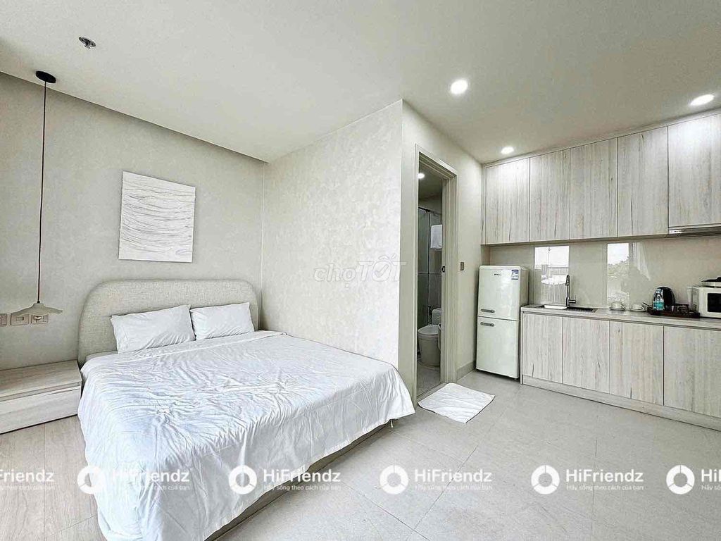 The penthouse right down to the long-page bow - 38 meters 6 million8 - the large building - the interior