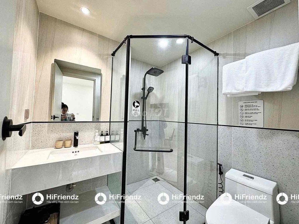 The penthouse right down to the long-page bow - 38 meters 6 million8 - the large building - the interior