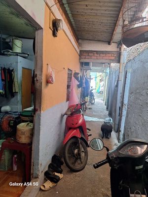 It's not the same area owner using 16 M2 separate toilet kitchens. Free time.