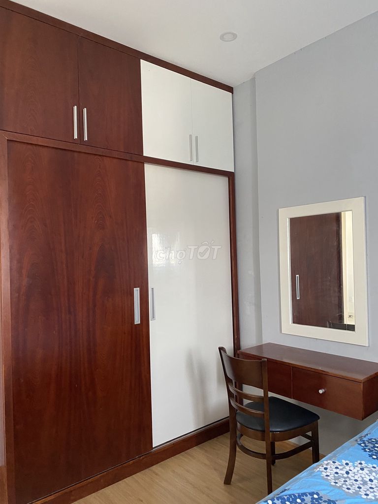 The owner rented the apartment of Green Town full furniture at nine million