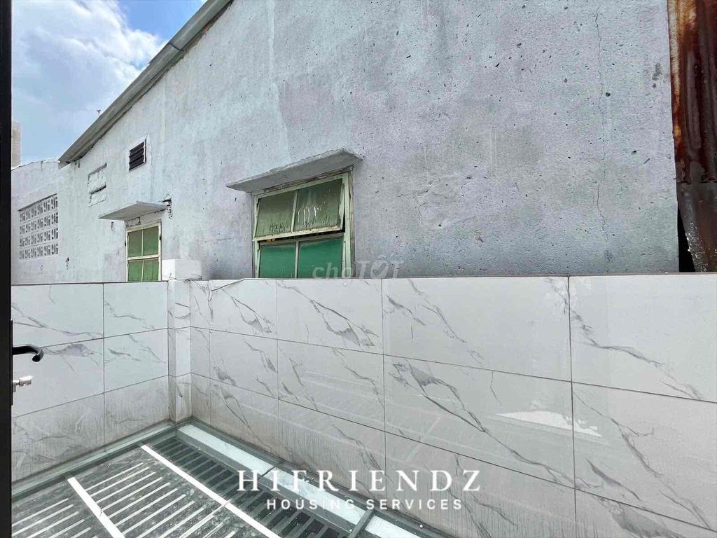 Super studio full balcony furniture - available immediately