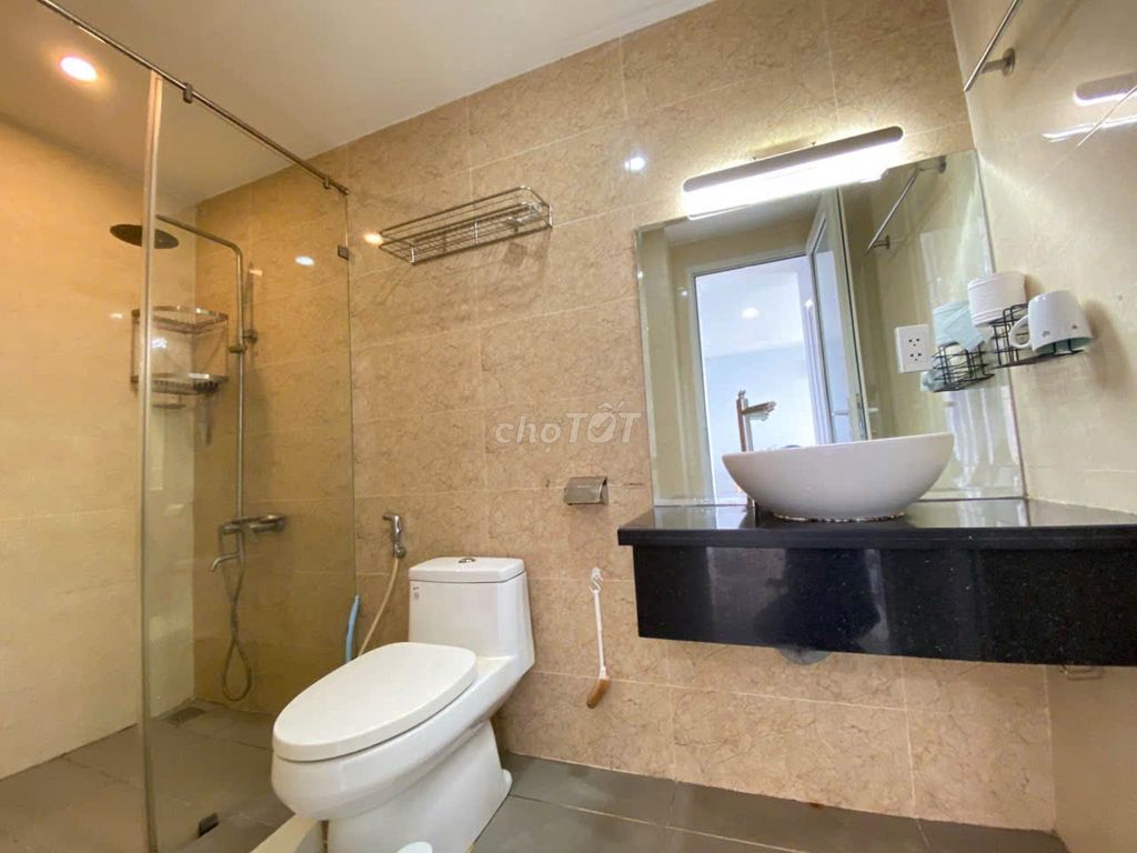Screc building, 974 A Trường Sa, District 3: New houses, interiors, 70 meters, 14 million, two bedrooms.