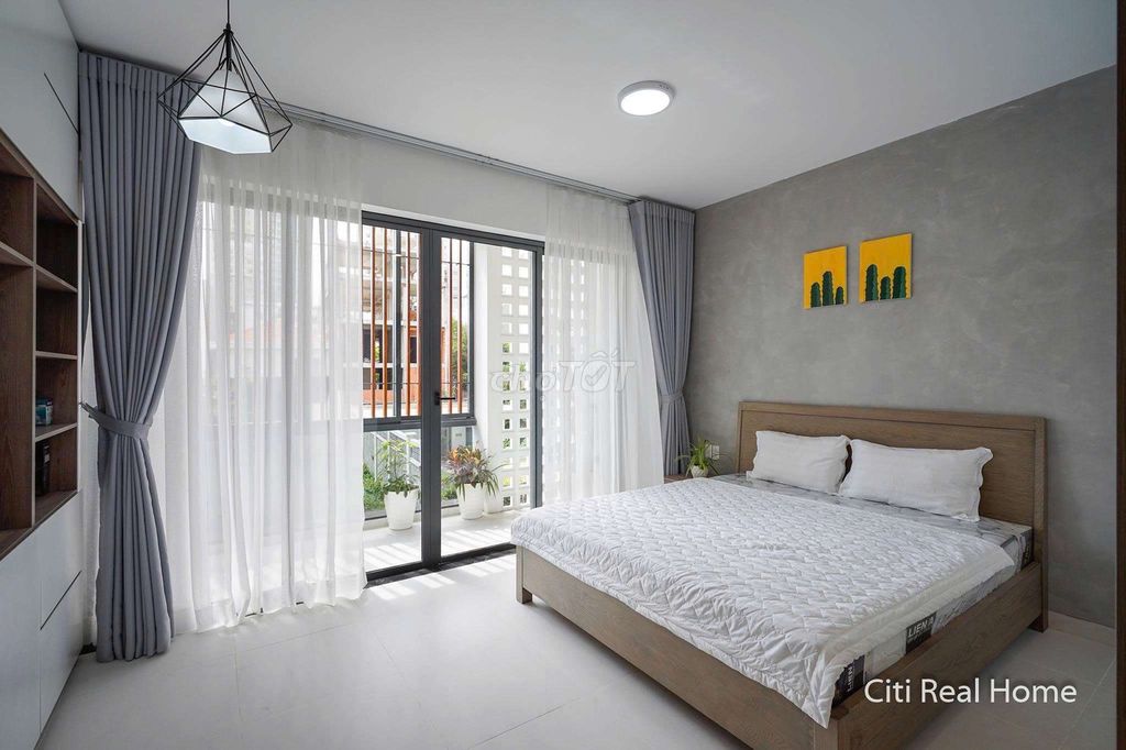 Rent the kitchen room, elevator, security guard in the middle of the 3rd district.