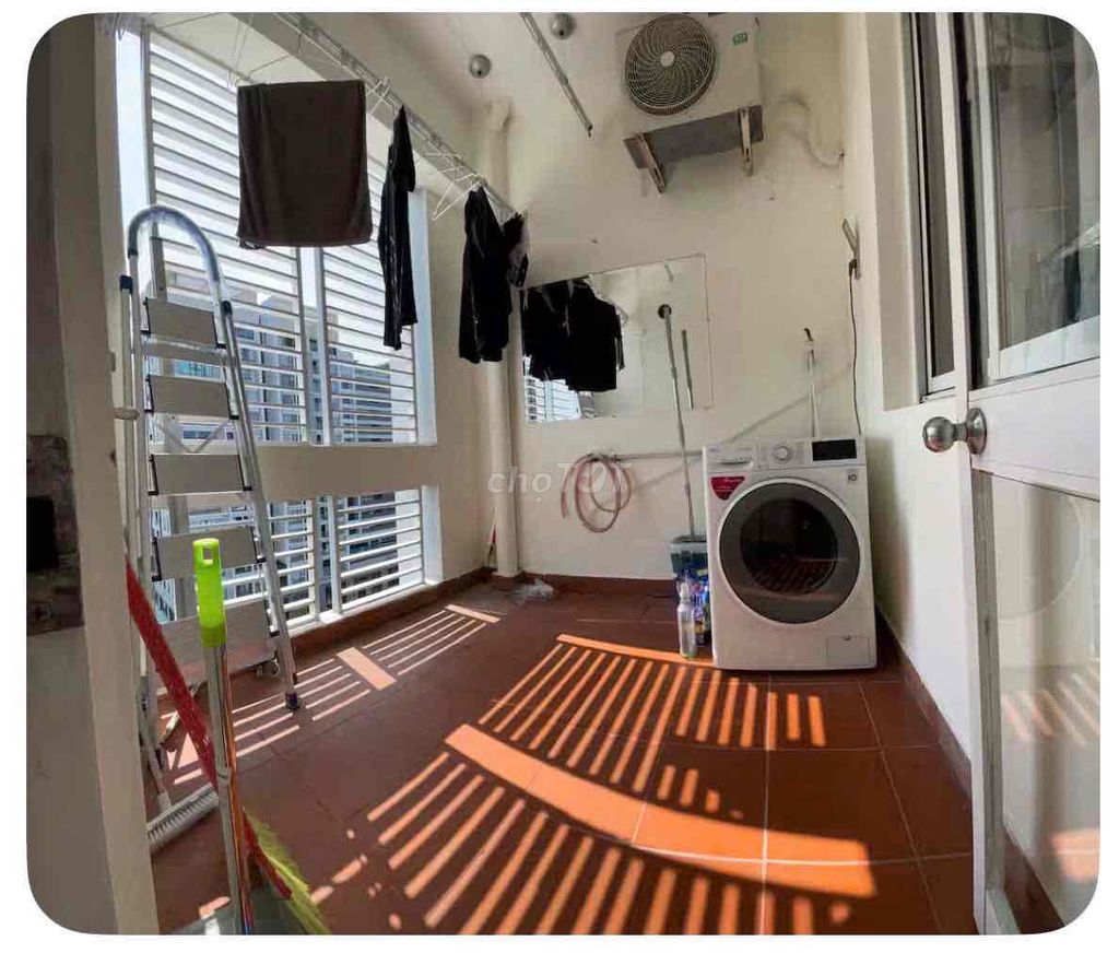 Rent a Mỹ Khang New American apartment.