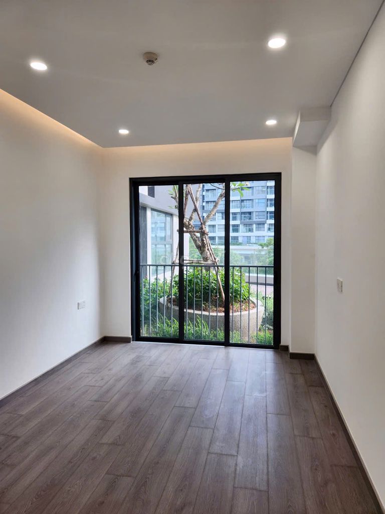 Rent the apartment of Alnata,85 meters 2 bedrooms plus 2 toilets, basic interior, for 16 million a month.