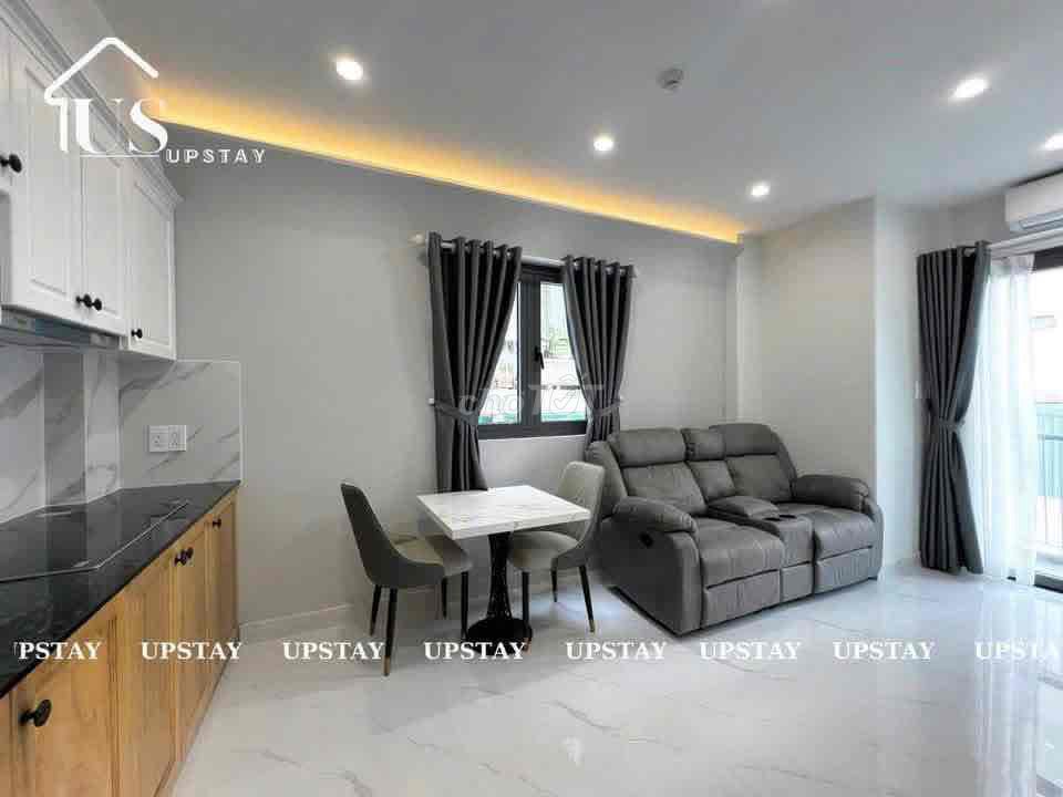 Rent a bedroom plus living room - remove the kitchen - the balcony.