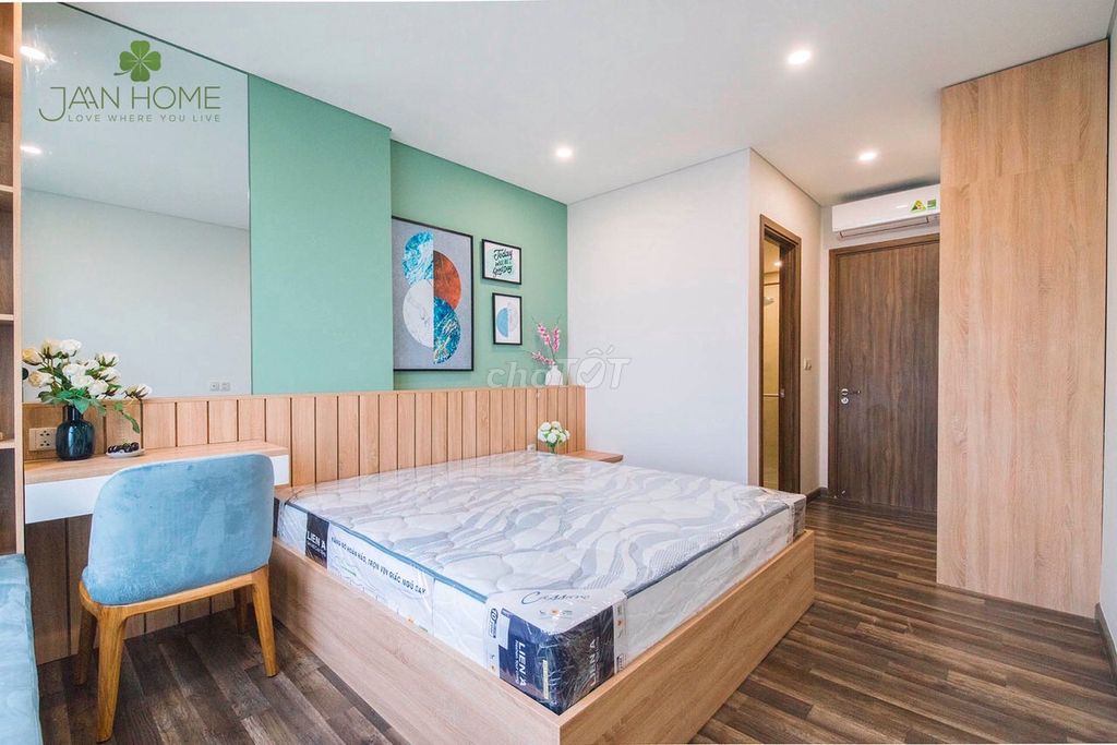 Rent a two bedroom, three bedrooms, short-term centrosa.