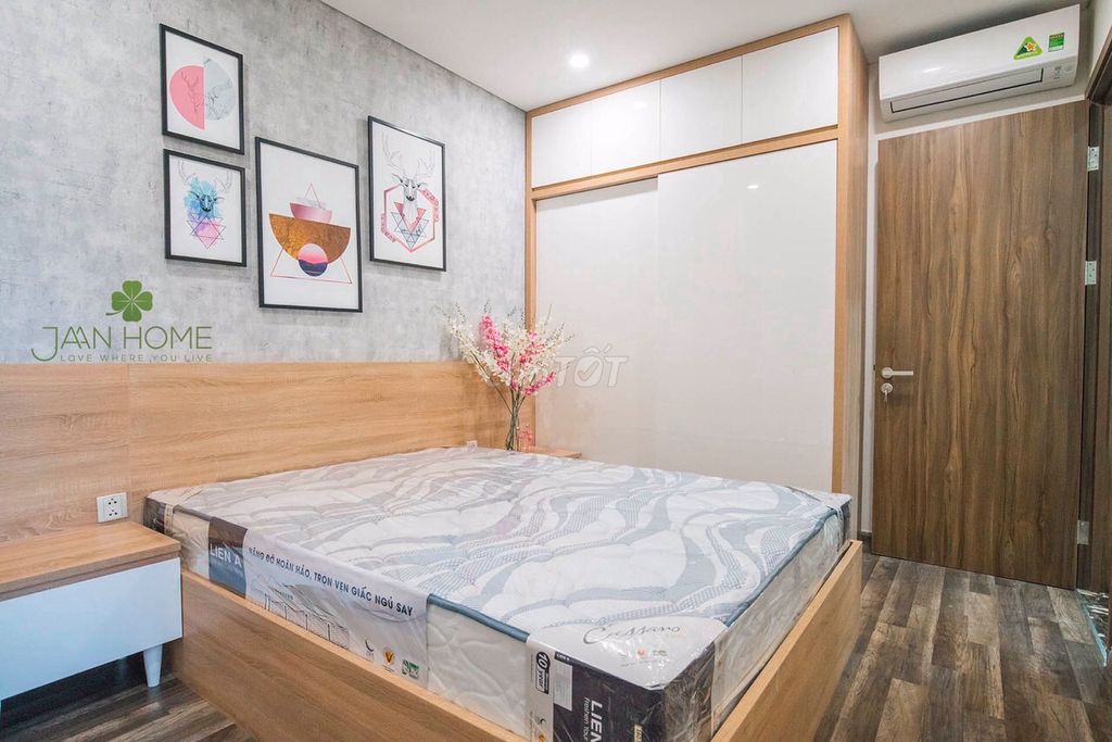 Rent a two bedroom, three bedrooms, short-term centrosa.